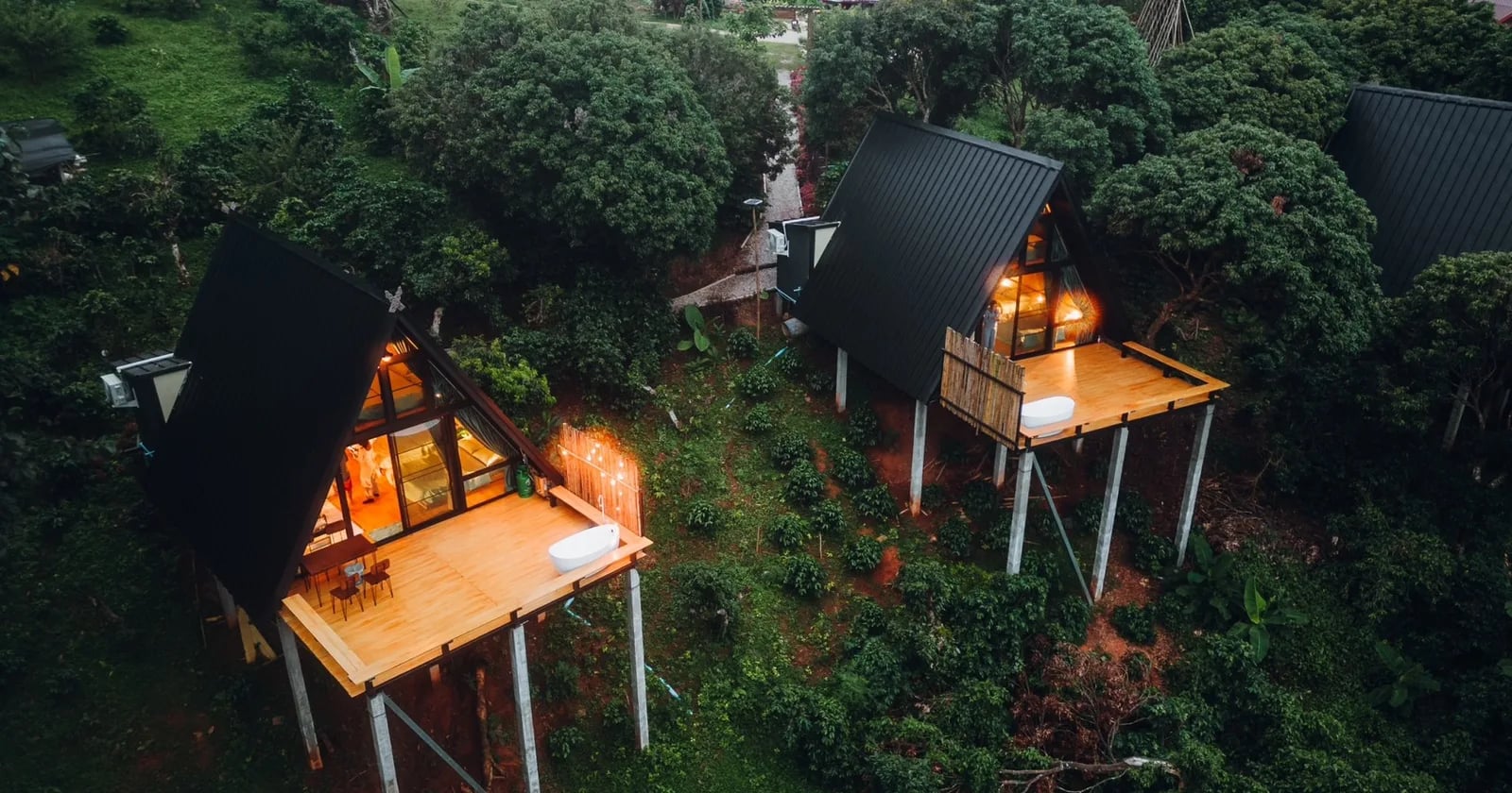 บ้านพักทั้ง 4 หลังของบ้านสวนผาฮี้สำหรับครอบครัว คู่รัก และเพื่อน